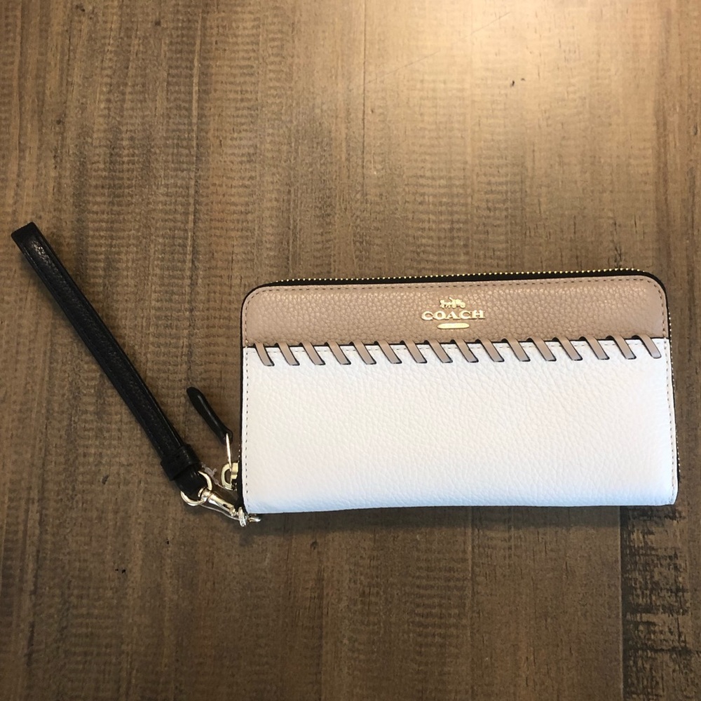 NEW! Coach Leather Wallet in White Beige and Black